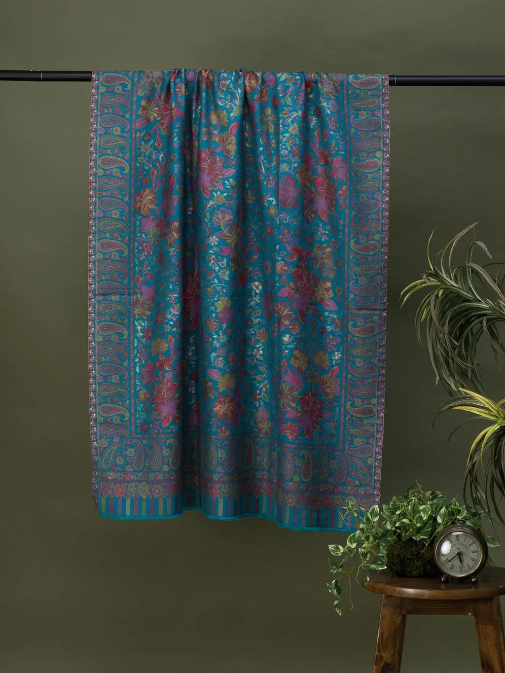 Elegant Shawl Wool Blend with Kaani Pattern in Blue