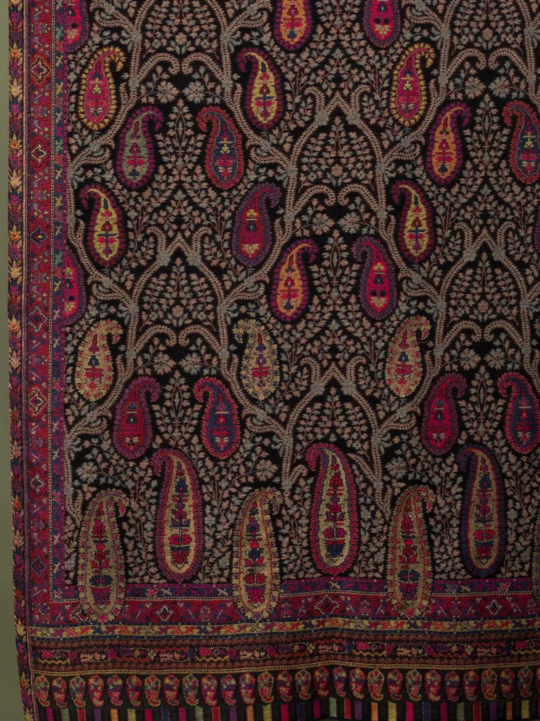 Elegant Stole Wool Blend with Kaani Pattern in Black