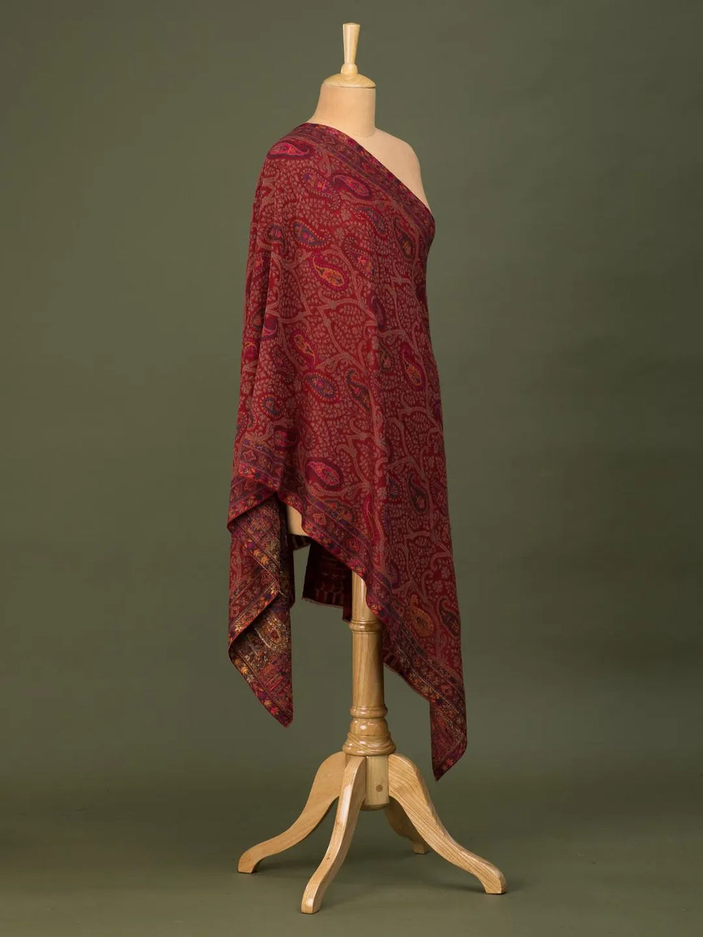 Chic Stole Wool Blend with Kaani Pattern in Red