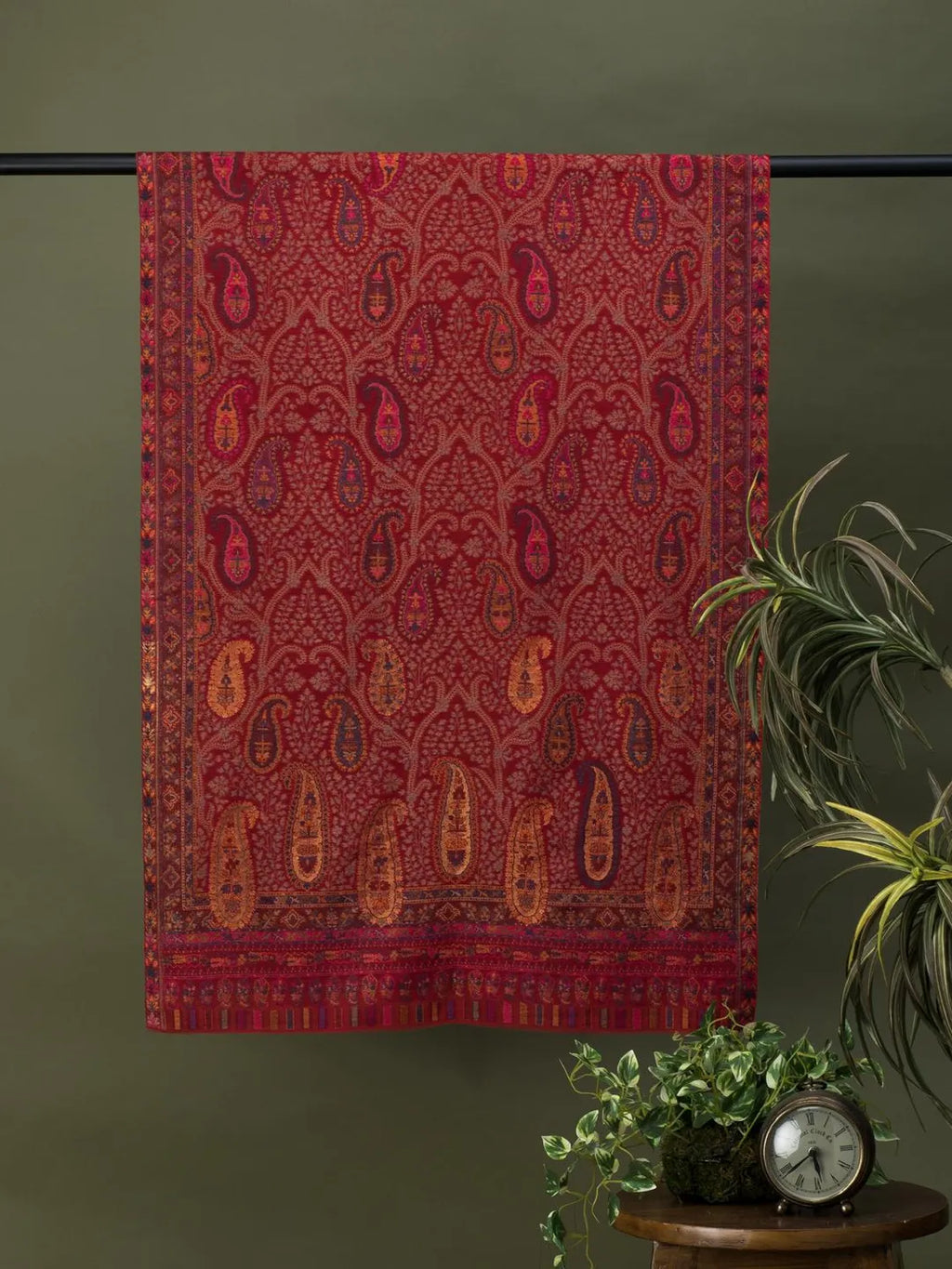 Chic Stole Wool Blend with Kaani Pattern in Red