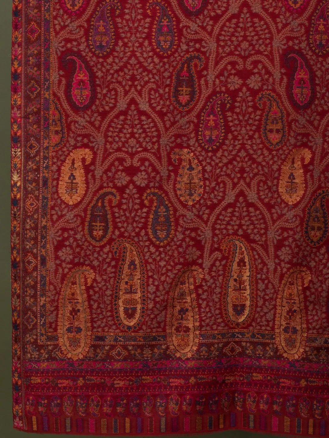 Chic Stole Wool Blend with Kaani Pattern in Red