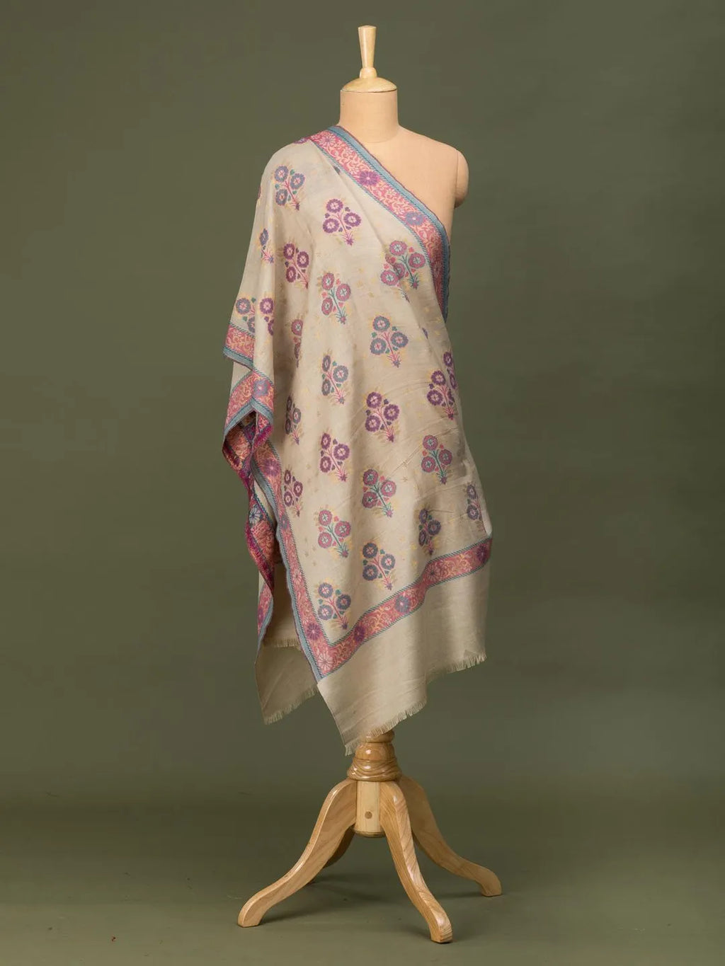 Elegant Stole Wool Blend with Jaal Pattern in Beige