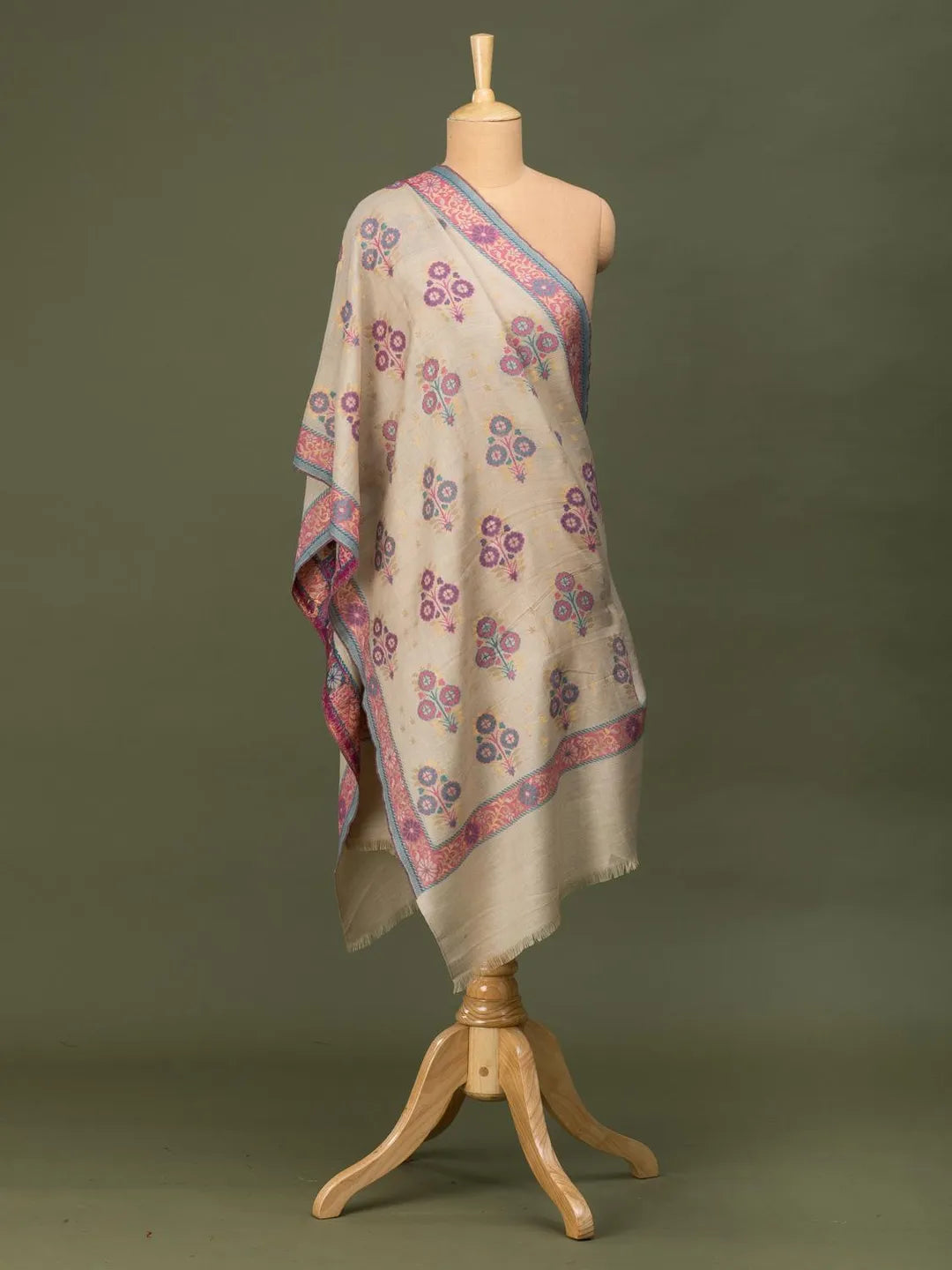 Elegant Stole Wool Blend with Jaal Pattern in Beige