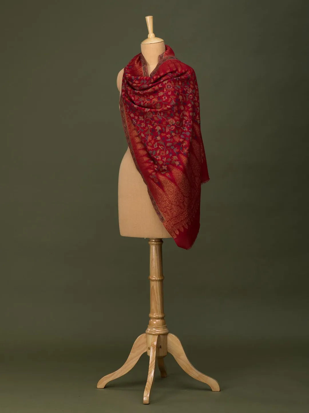 Chic Stole Wool Blend with Kaani Pattern in Red