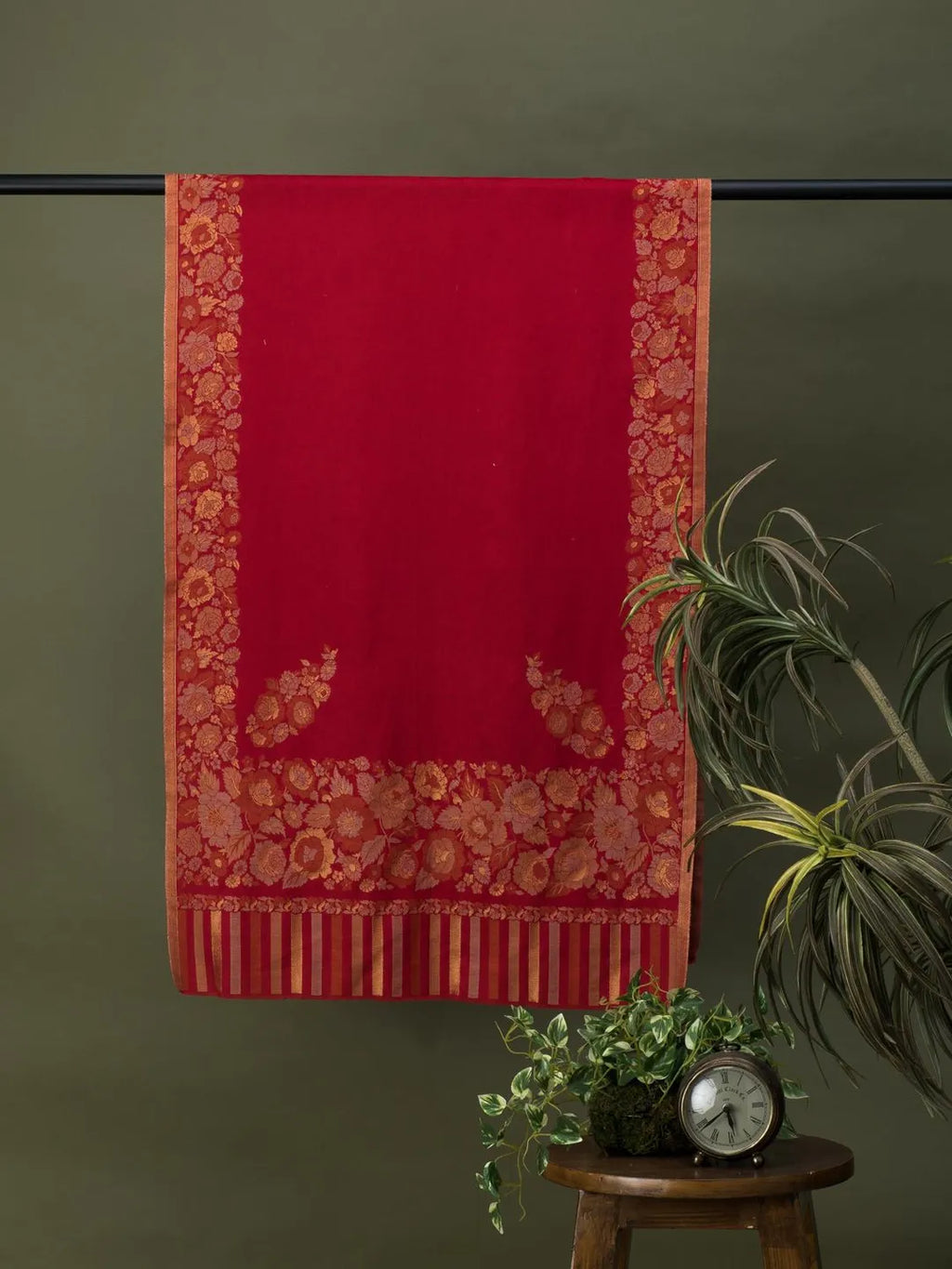 Elegant Stole Wool Blend with Jacquard Pattern in Red