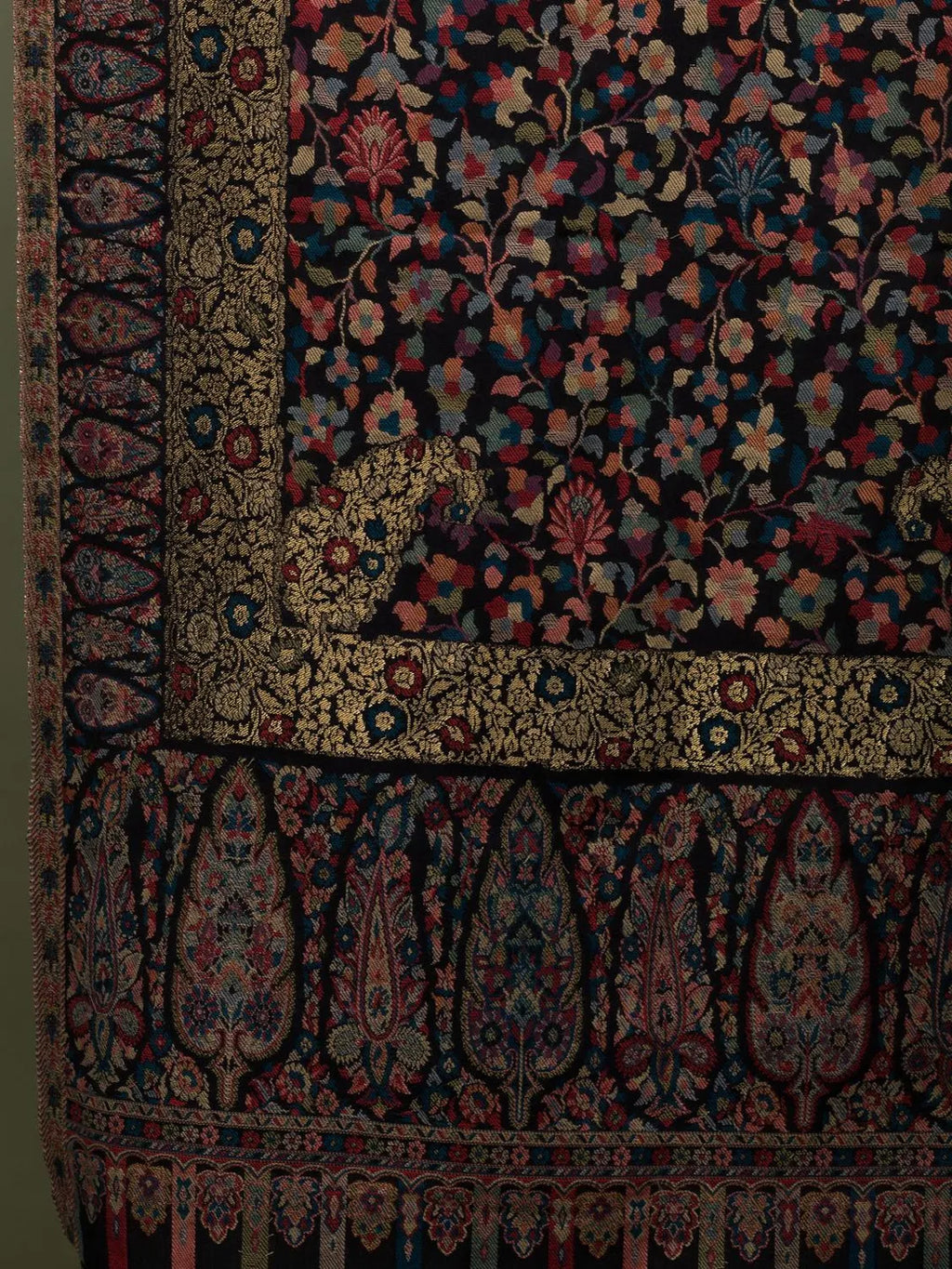 Elegant Stole Wool Blend with Jacquard Pattern in Black