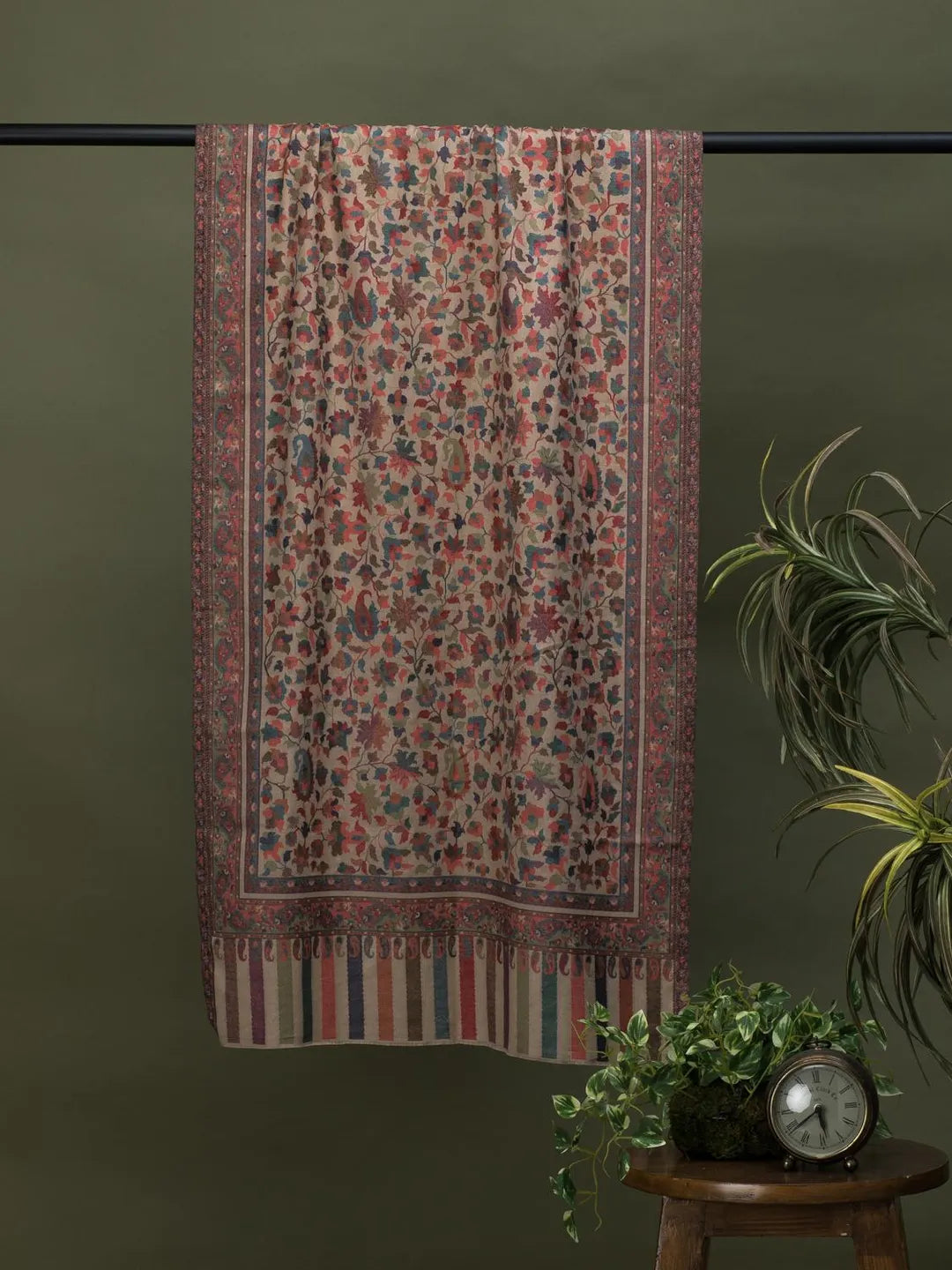 Chic Stole Wool Blend with Kaani Pattern in Beige