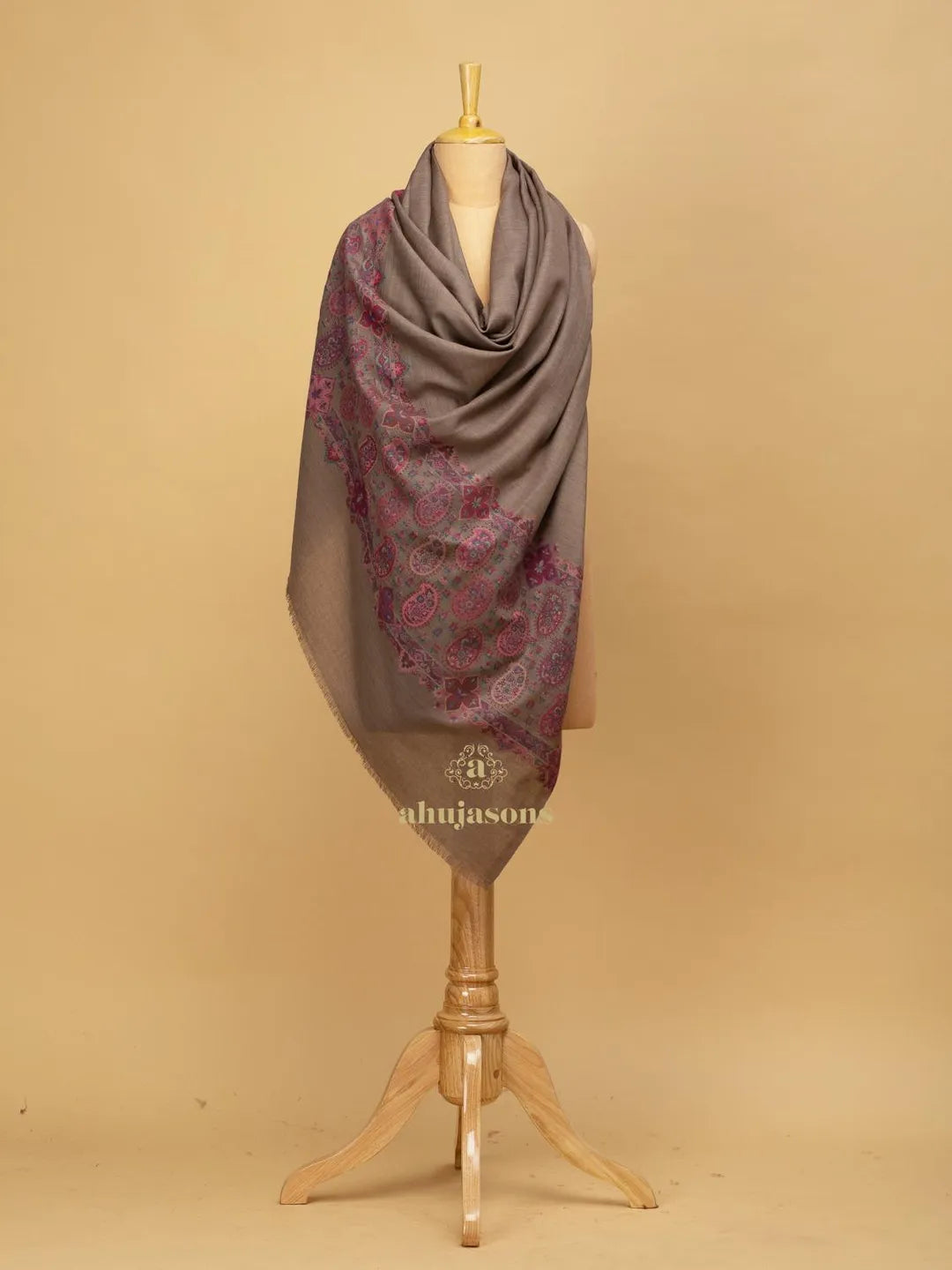 Elegant Shawl Wool Blend with Palla Pattern in Multi