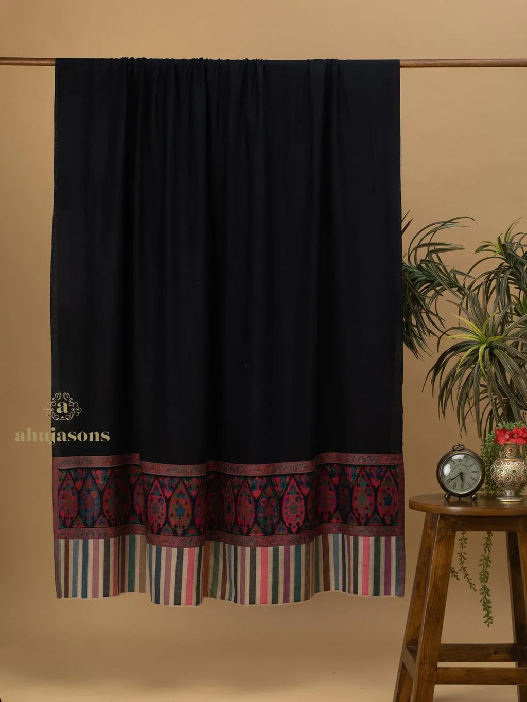 Elegant Shawl Wool Blend with Kaani Pattern in Multi