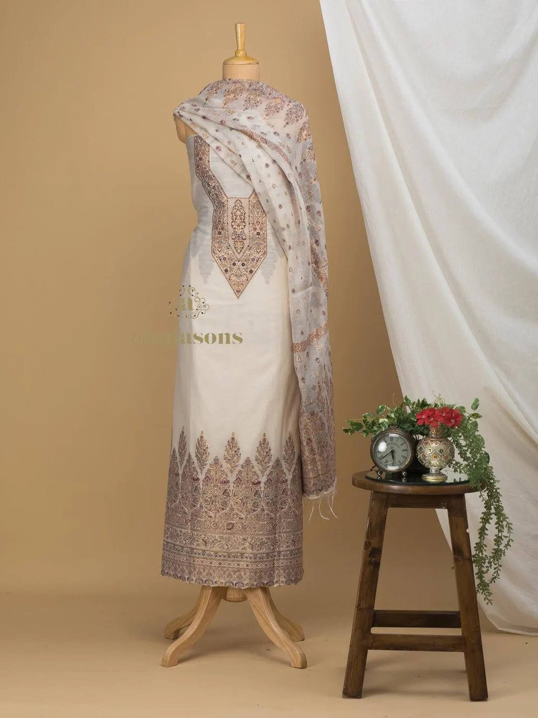 Cotton Silk Suit With Zari Weaving