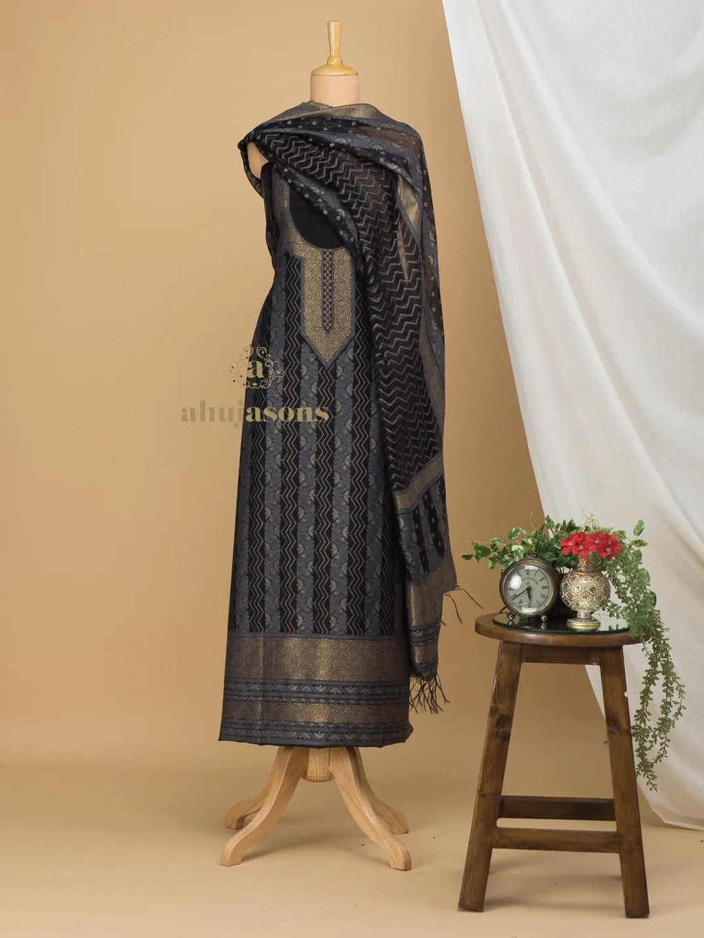 Cotton Silk Suit With Zari Weaving