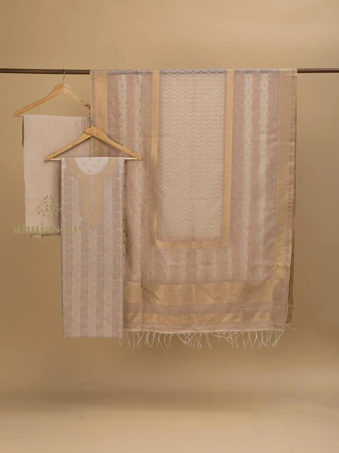 Cotton Silk Suit With Zari Weaving