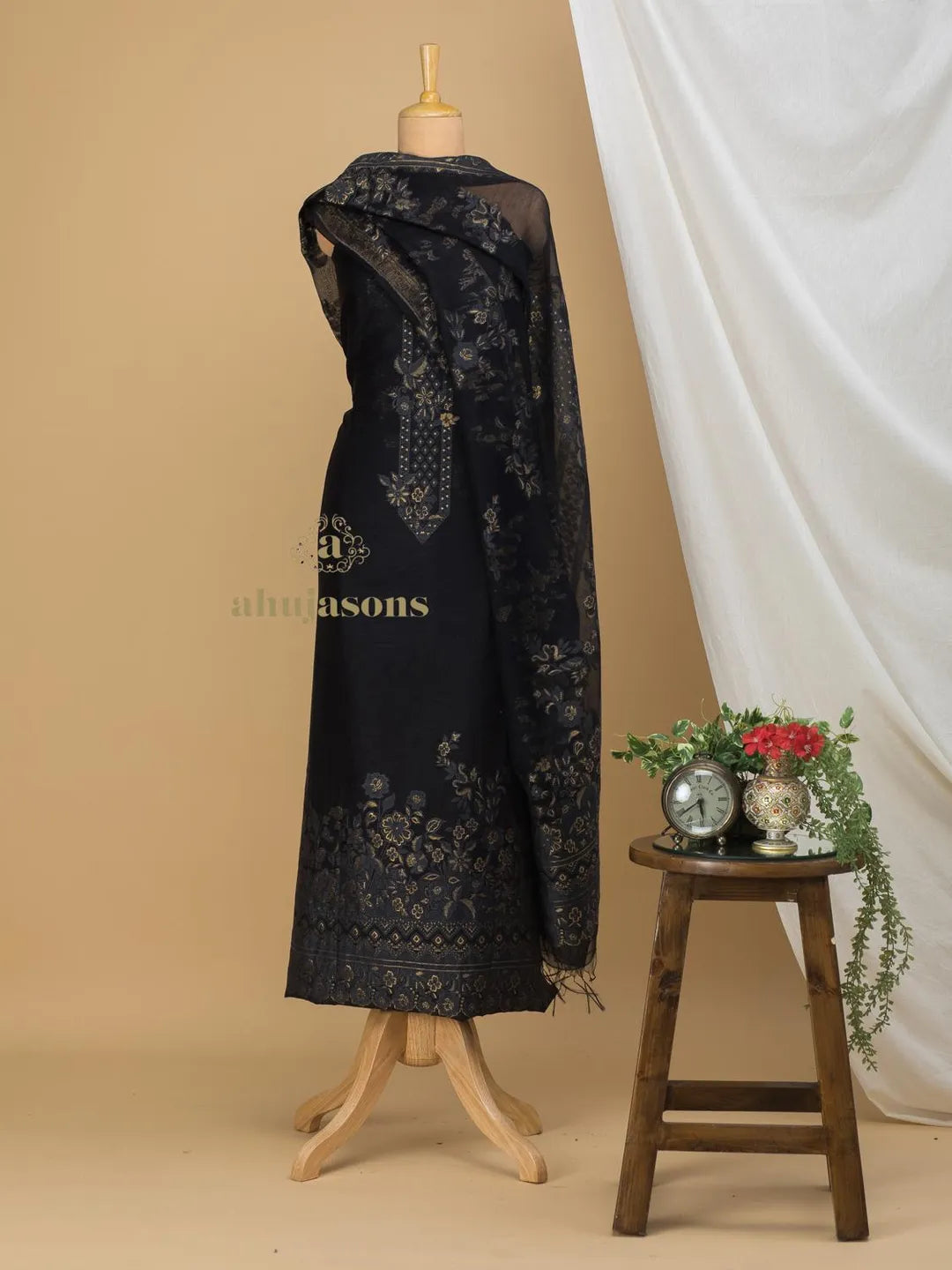 Cotton Silk Suit With Zari Weaving