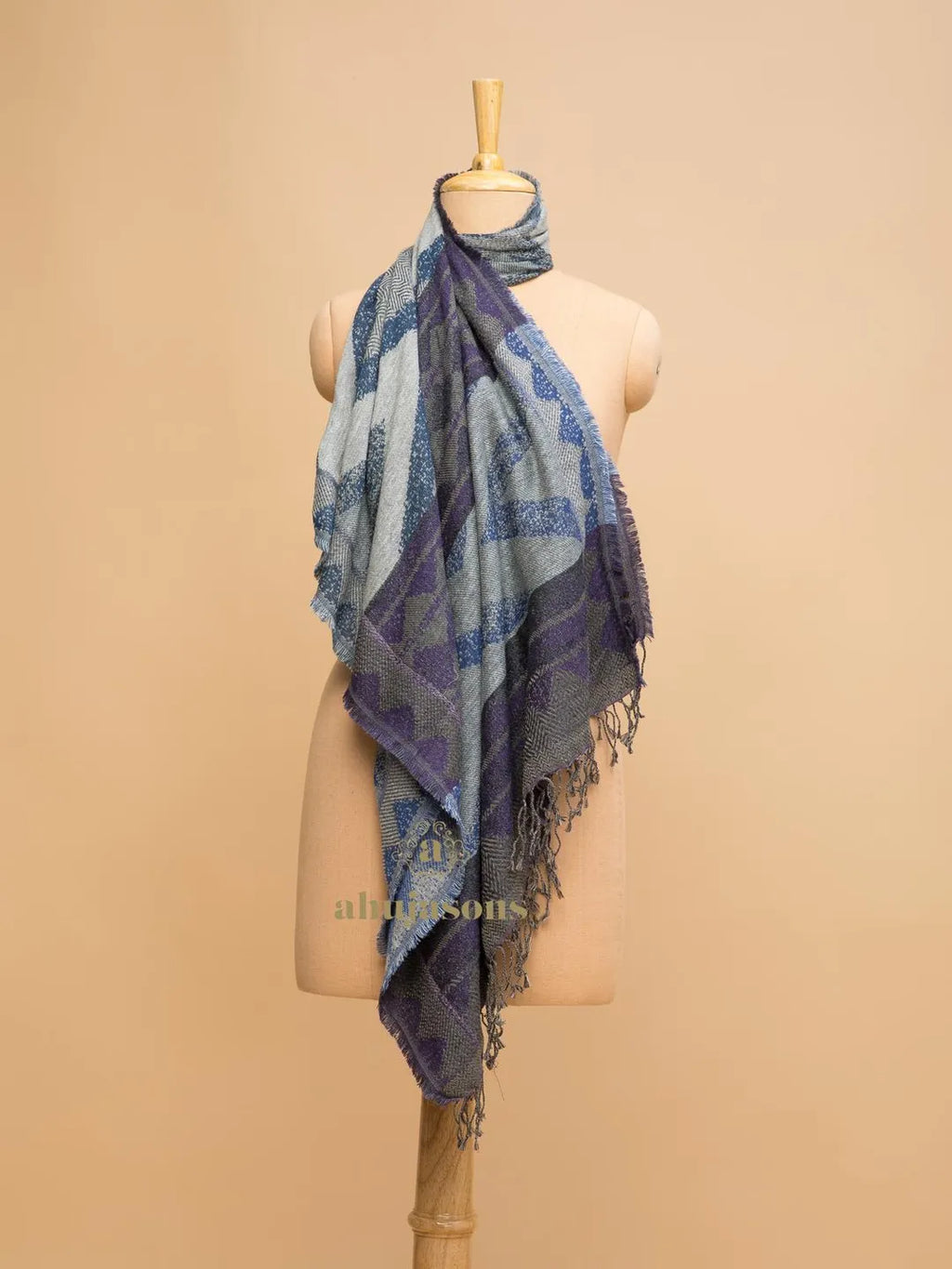 Elegant Stole Wool Blend with Jacquard Pattern in Multi