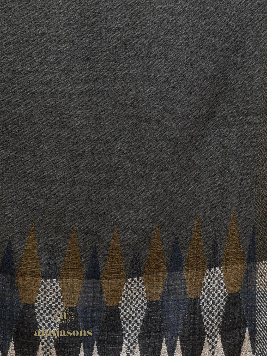 Chic Stole Wool Blend with Jacquard Pattern in Multi