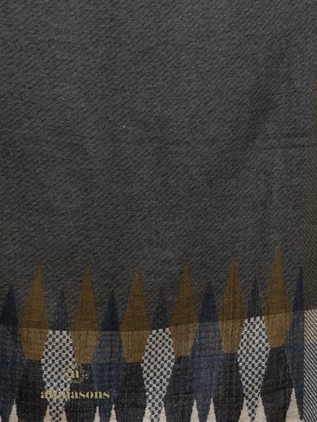 Chic Stole Wool Blend with Jacquard Pattern in Multi