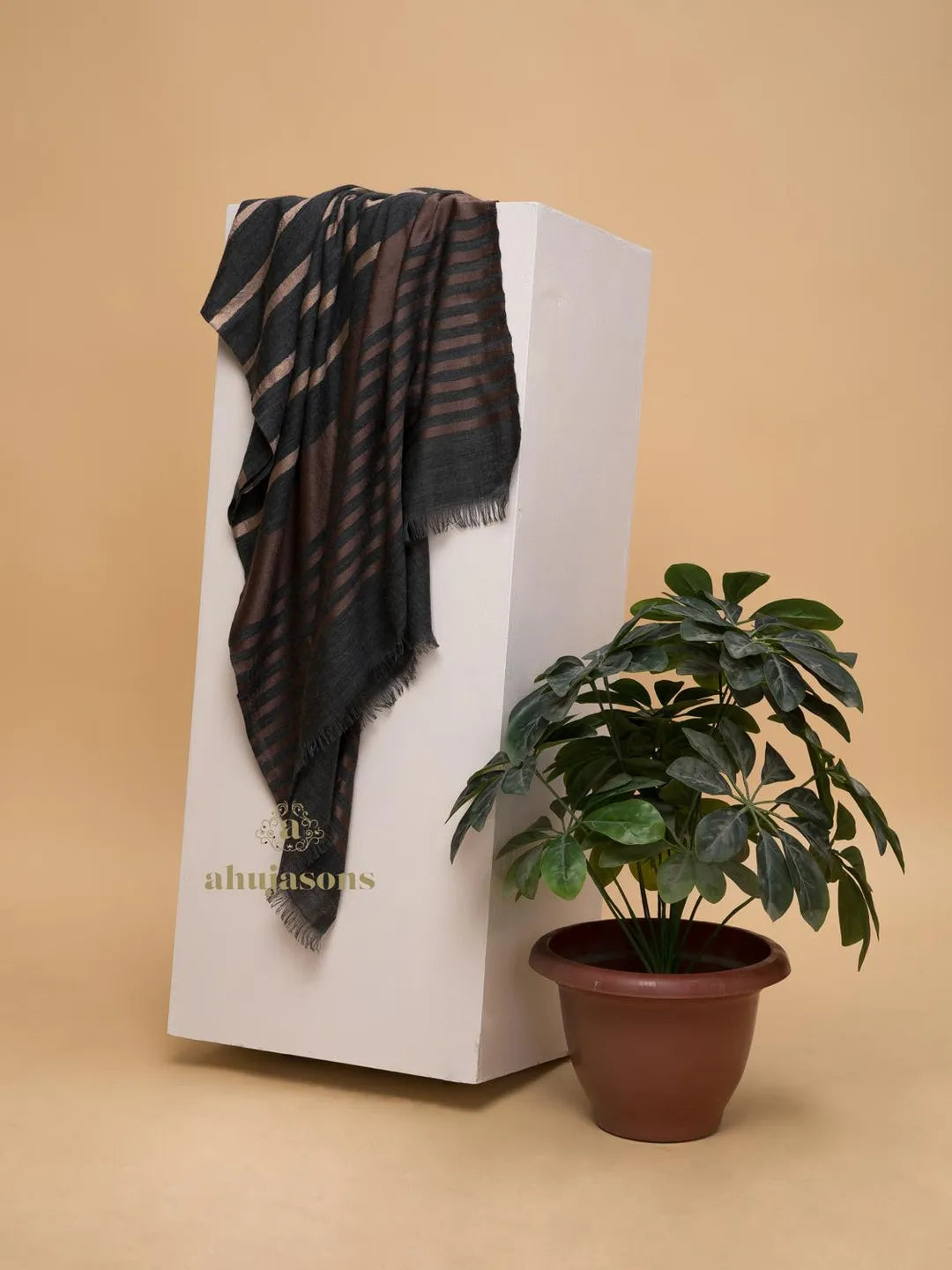 Chic Stole Wool Blend with Dobby Pattern in Multi