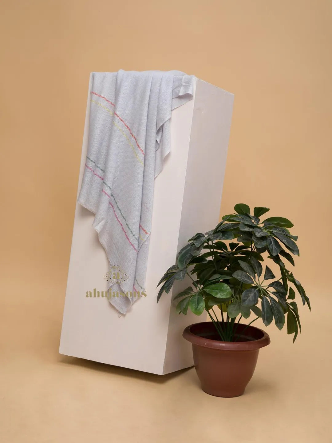 Chic Stole Wool Blend with Cashmere Pattern in Multi