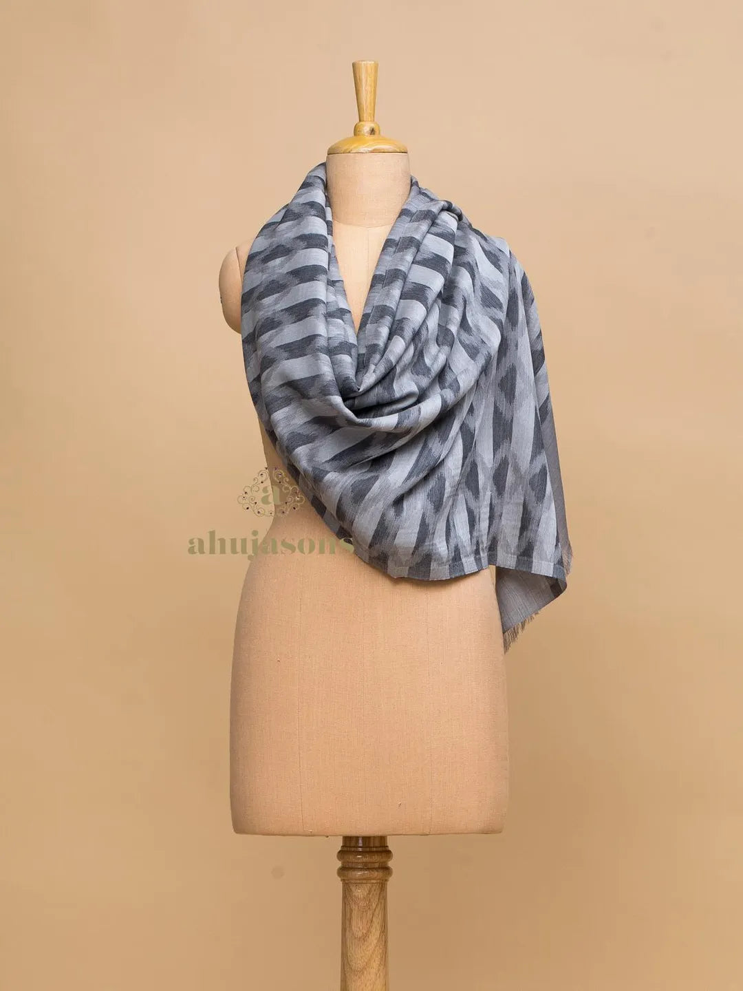 Chic Stole with Ekat Pattern in Grey