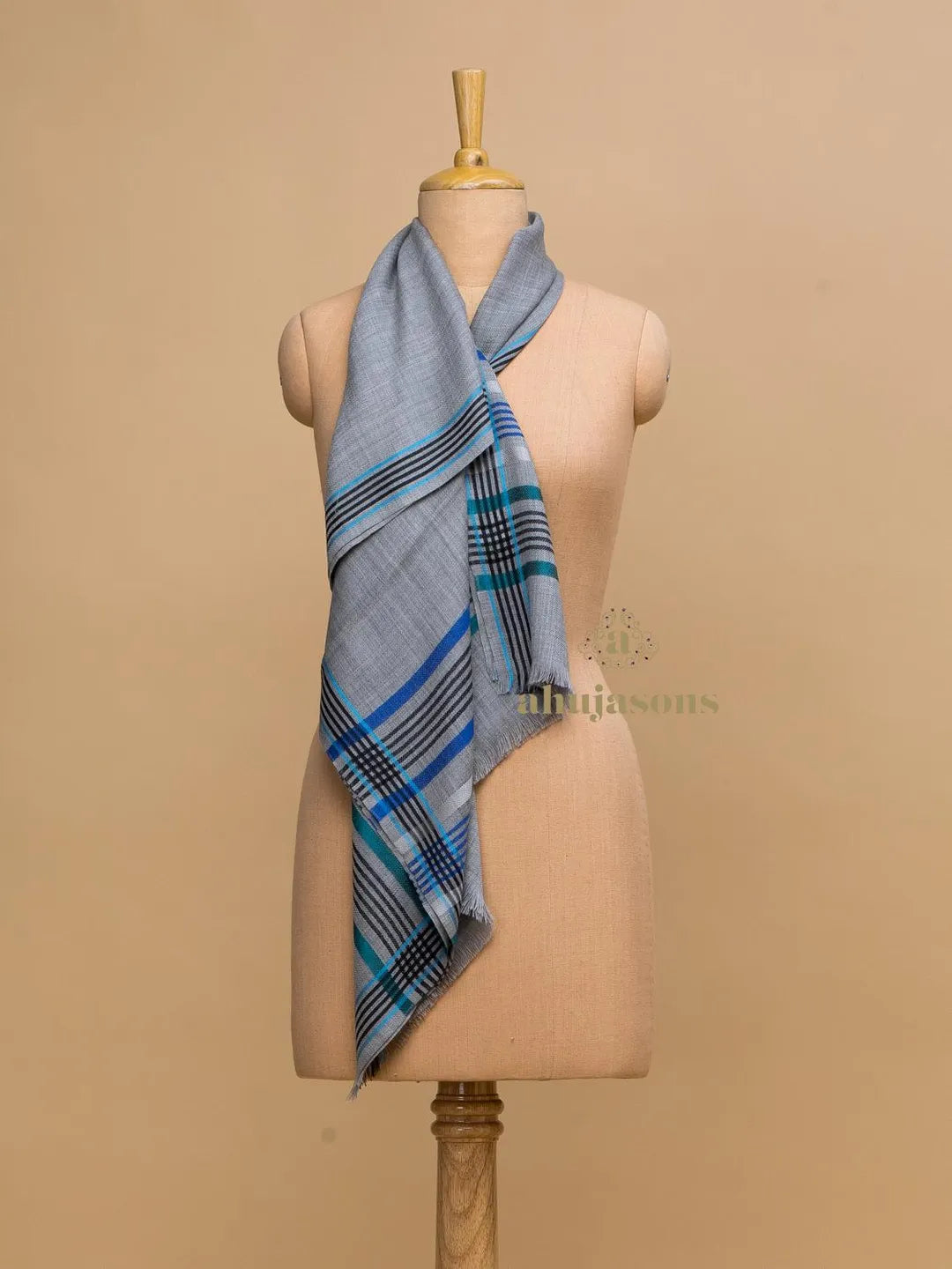 Chic Stole with Dobby Pattern in Grey