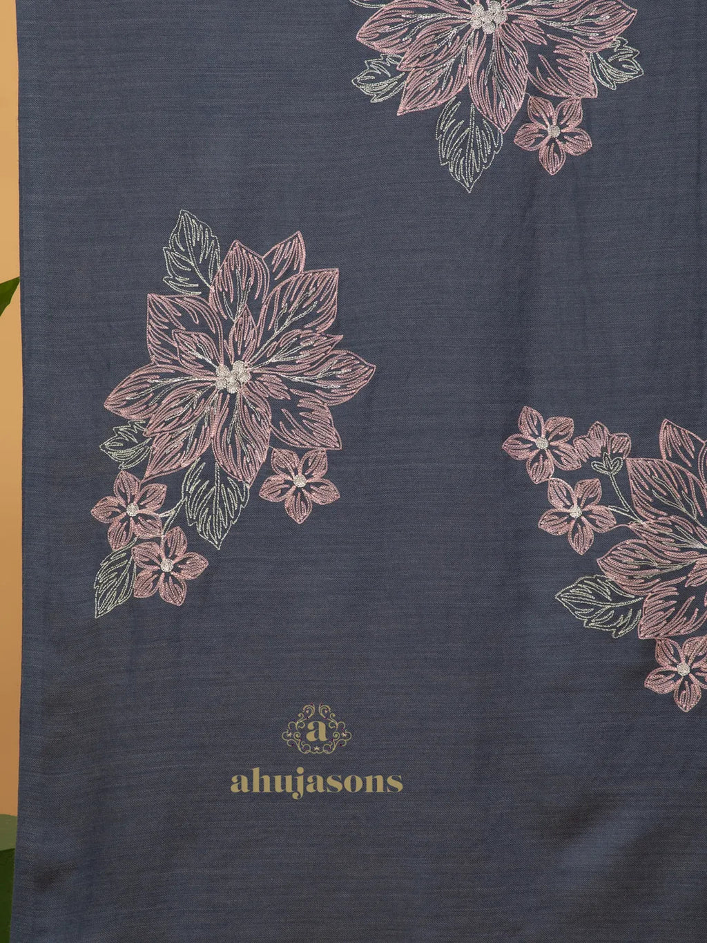 Chic Stole Wool Blend with Embroidery Pattern in Blue