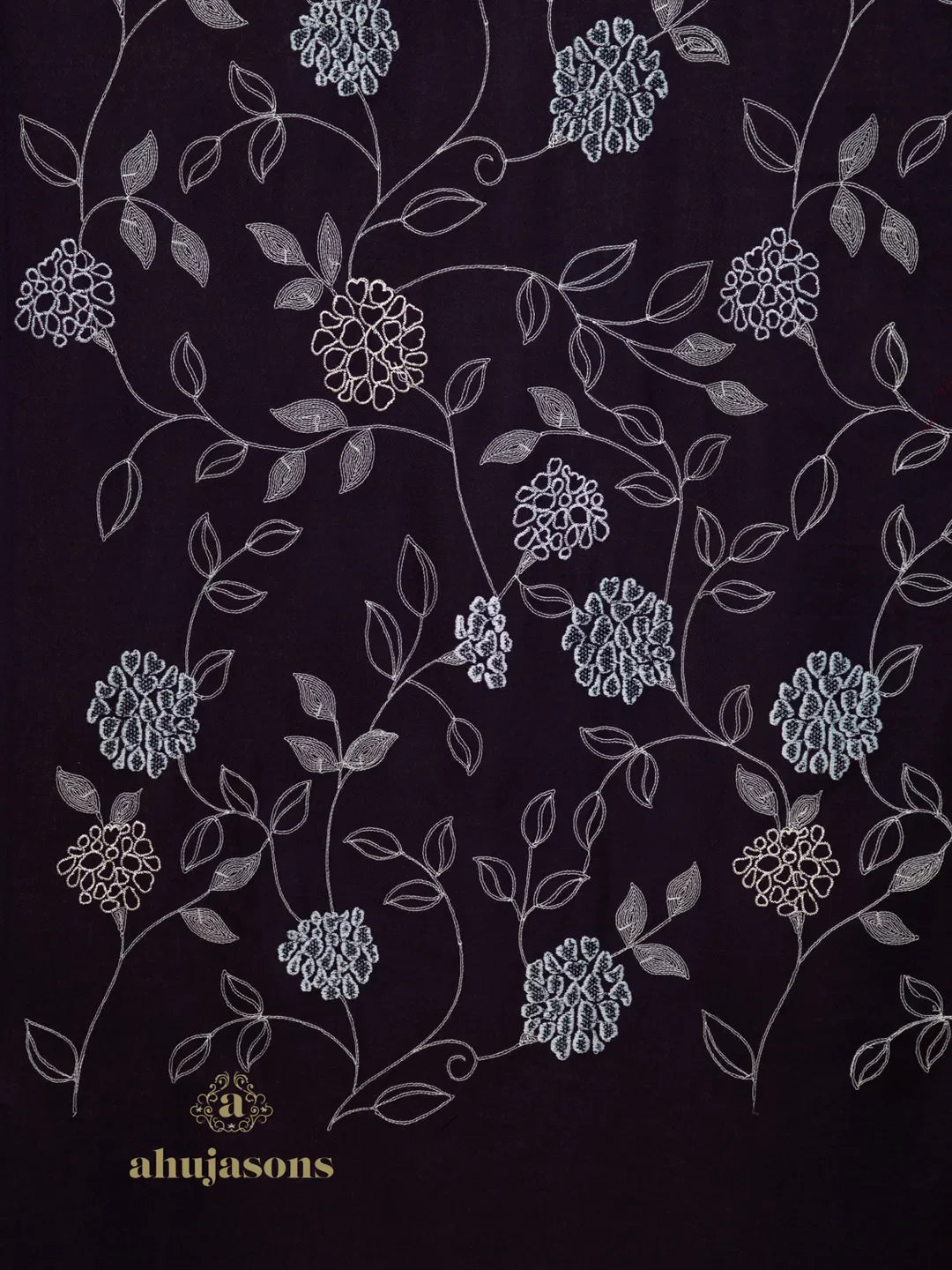 Chic Stole Wool Blend with Embroidery Pattern in Blue