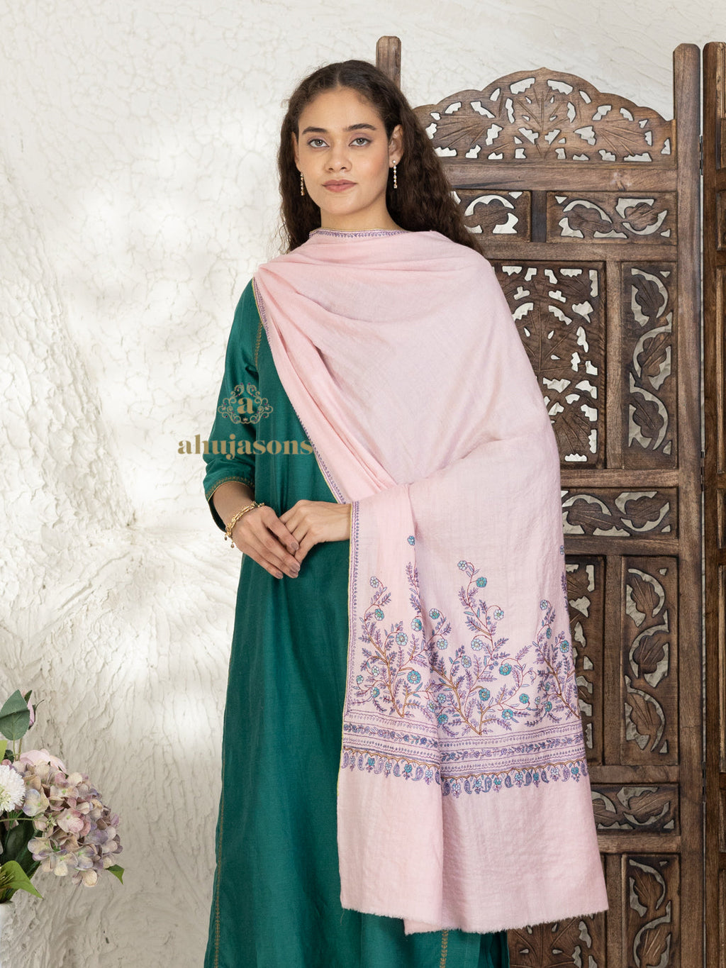 Baby Pink Handloom Pure Pashmina Stole featuring hand-finished Palla Stole detailing