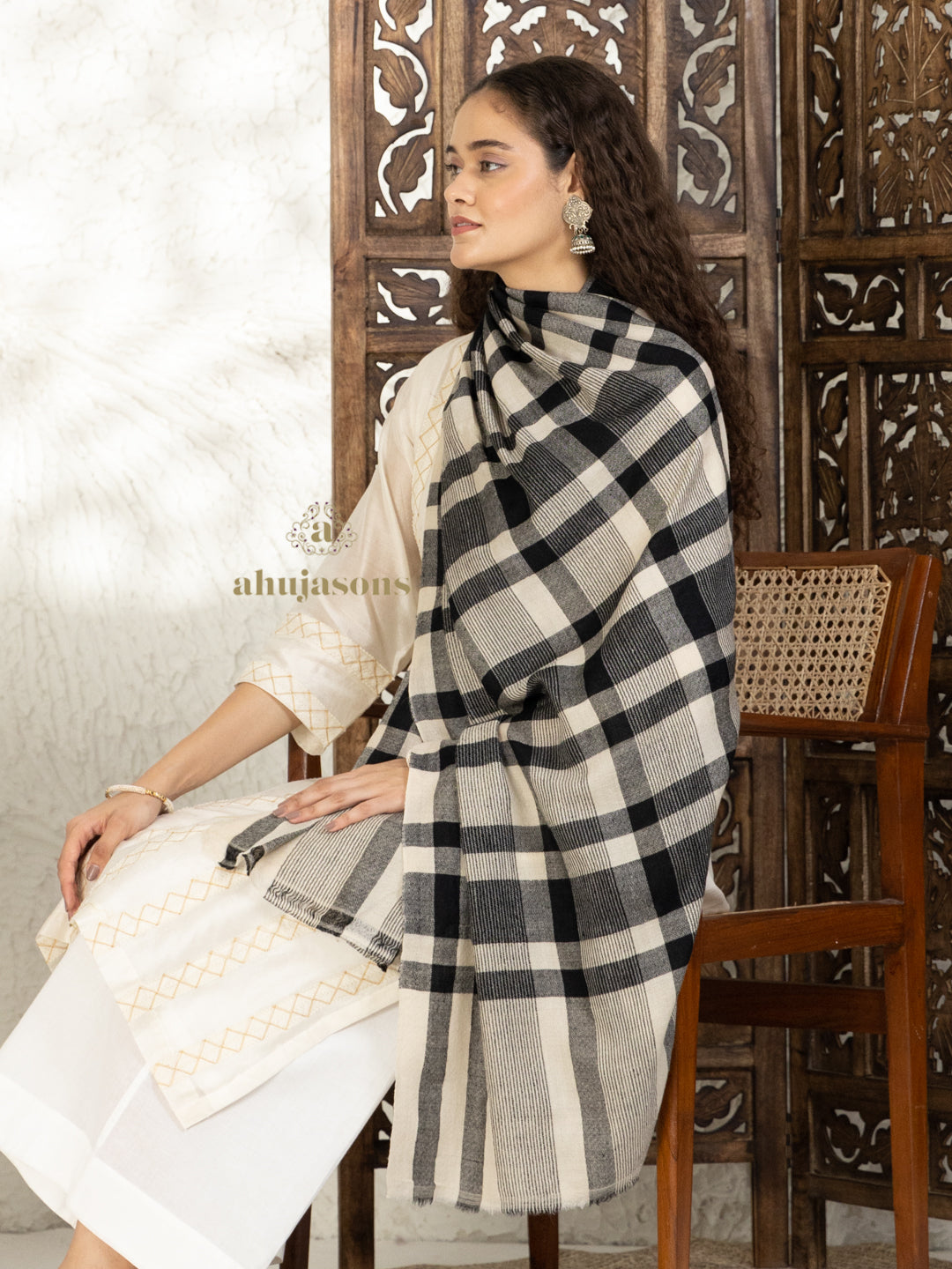 Beige Handloom Pure Pashmina Stole — Artisanal And White Check Pattern Stole