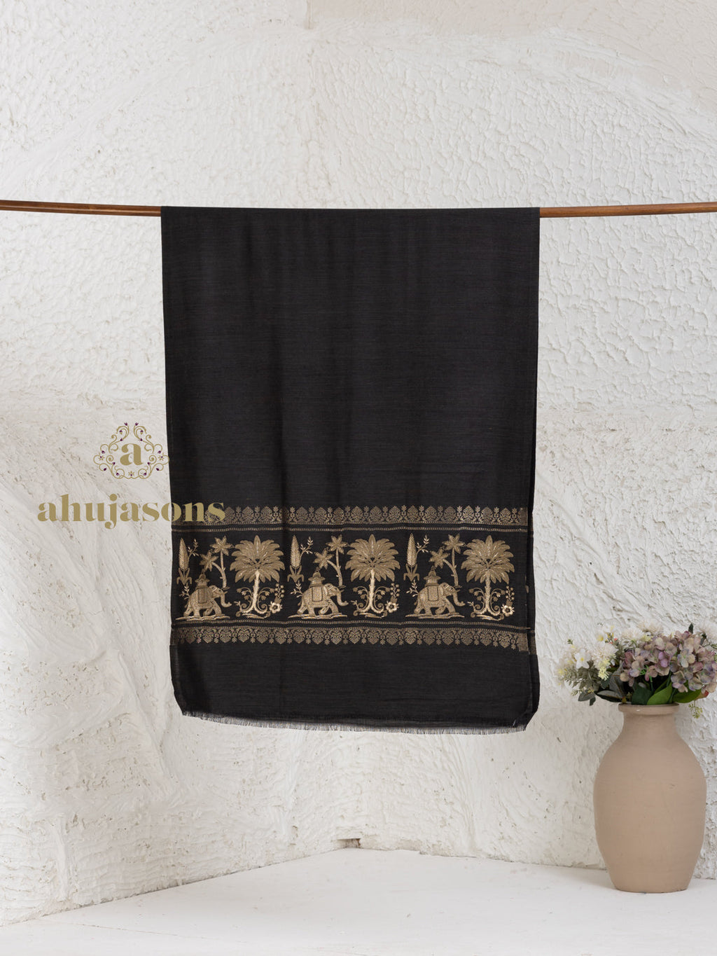 Black Woollen Stole — Palla in refined finish