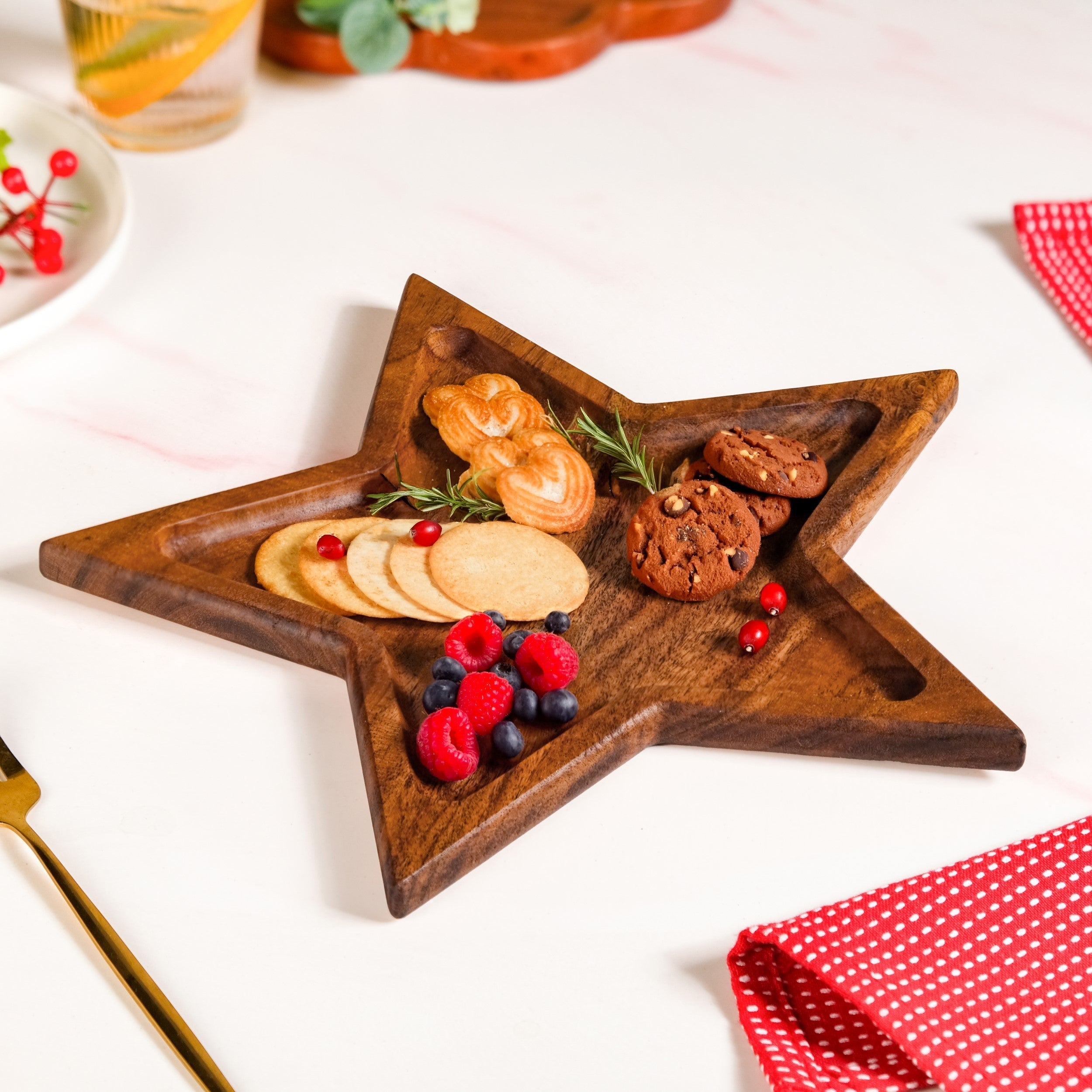 Acacia Wood Star Serving Platter 31x27cm
