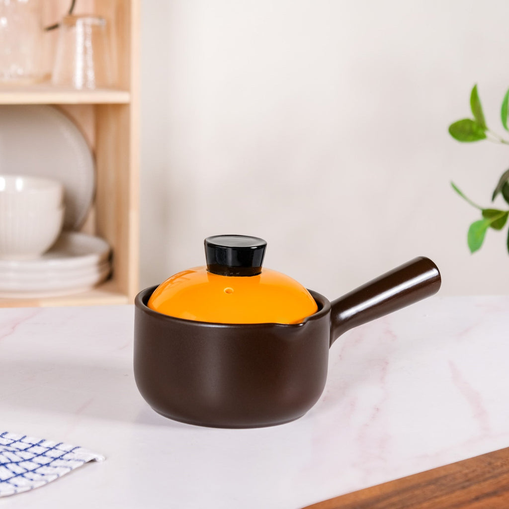Amber Ceramic Sauce Pan With Handle And Lid 1000ml