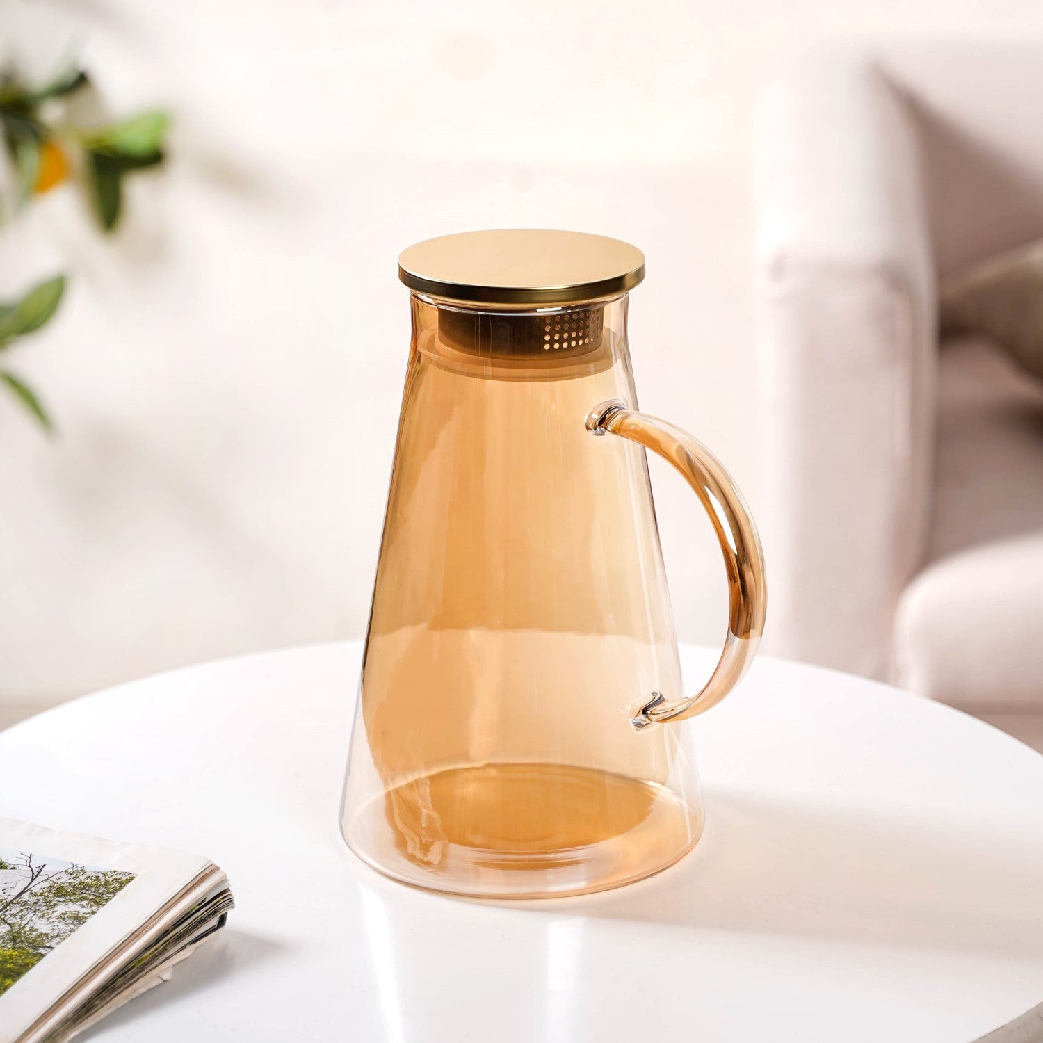Amber Jug with Metal Lid 1800ml