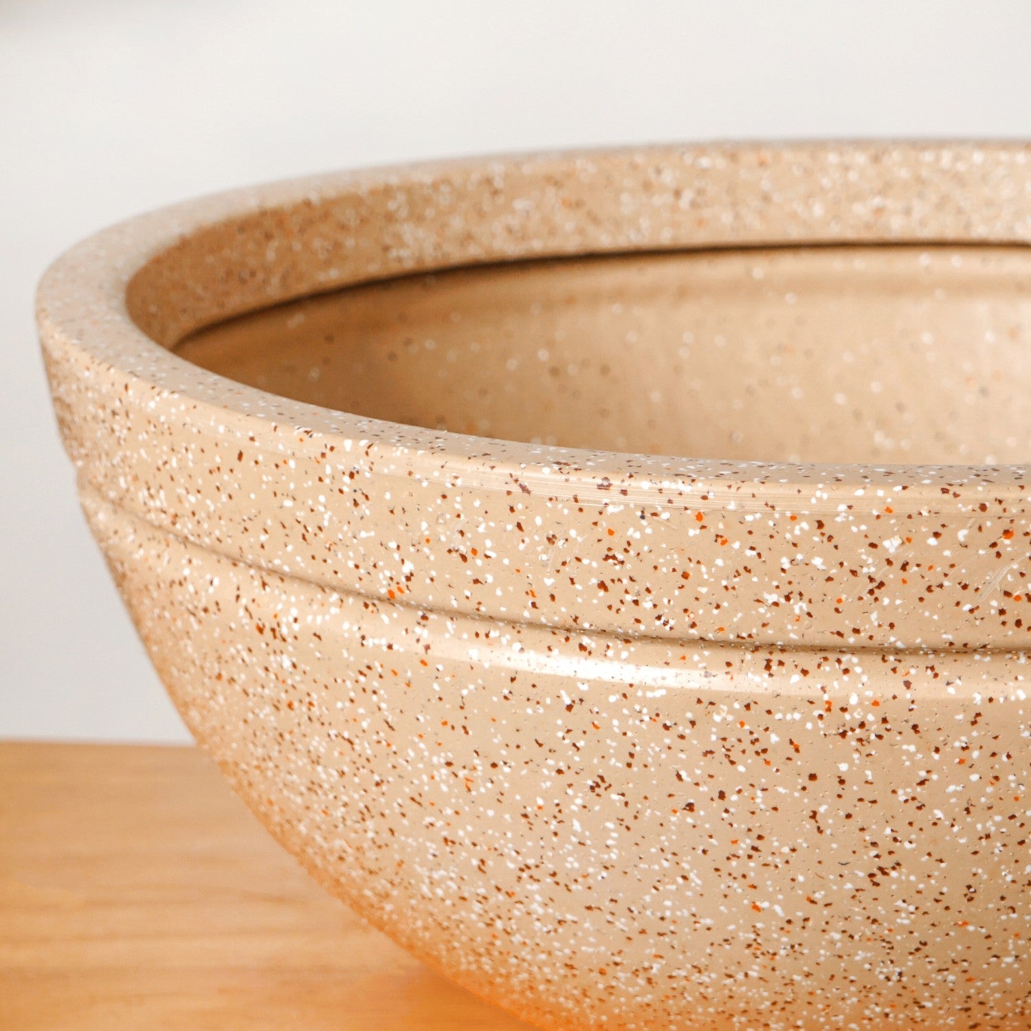 Planterra Beige Round Lotus Planter 15x9 Inch