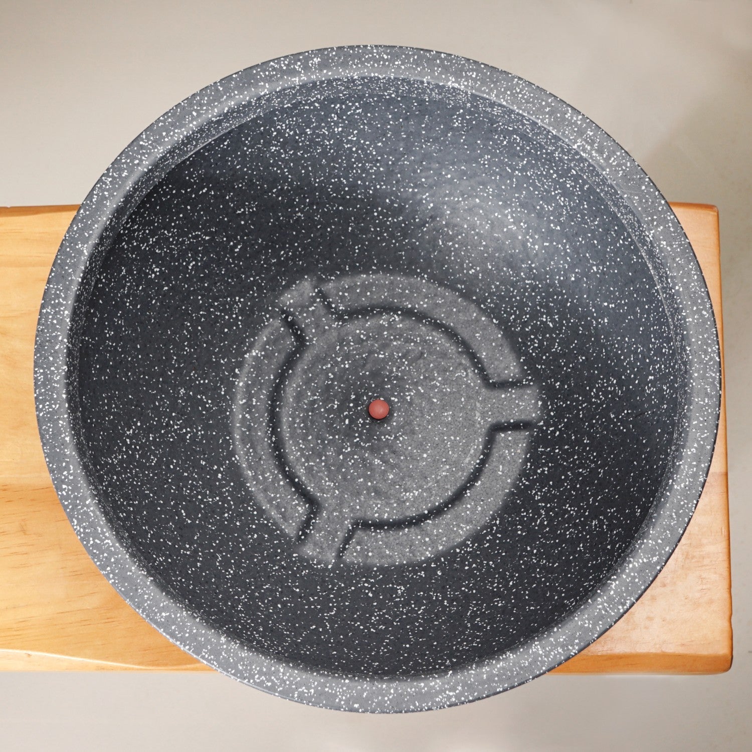 Planterra Granite Black Round Lotus Planter 15x7 Inch