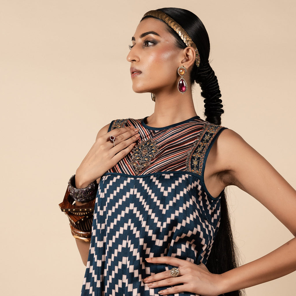 Antique Gold Embroidered Hairband