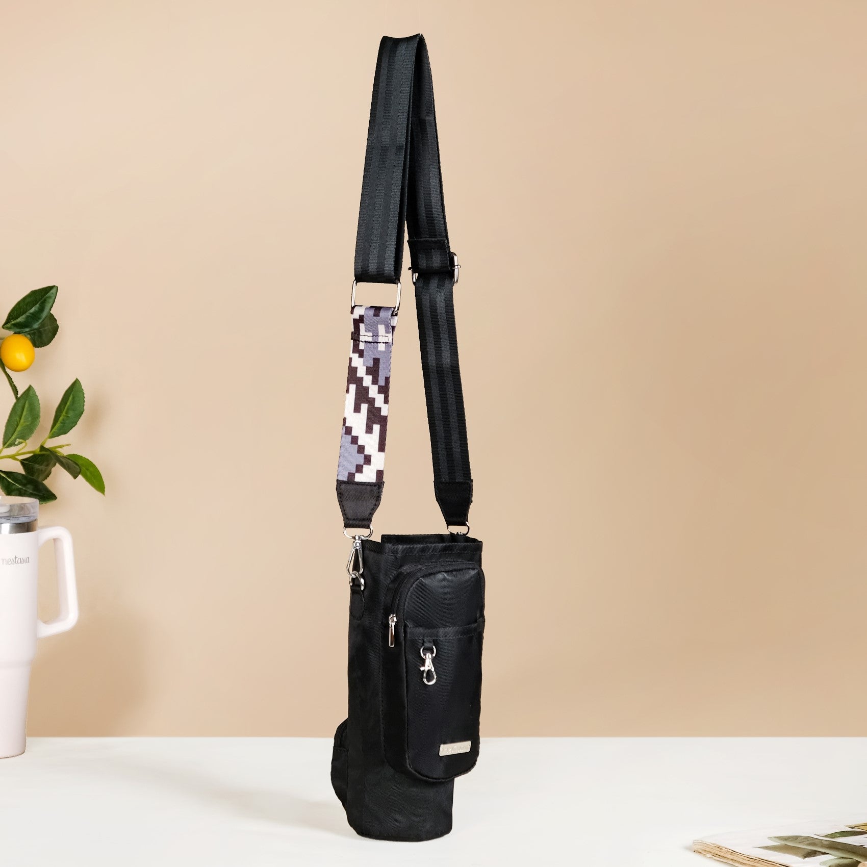 Aqua Cradle Water Bottle Holder Black