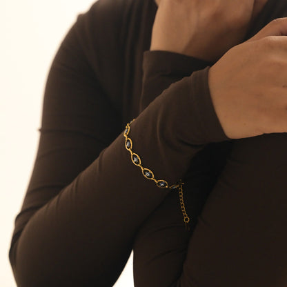 Gleaming Gaze Bracelet
