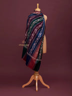 Elegant Cashmina Shawl with Jaal Pattern in Multi