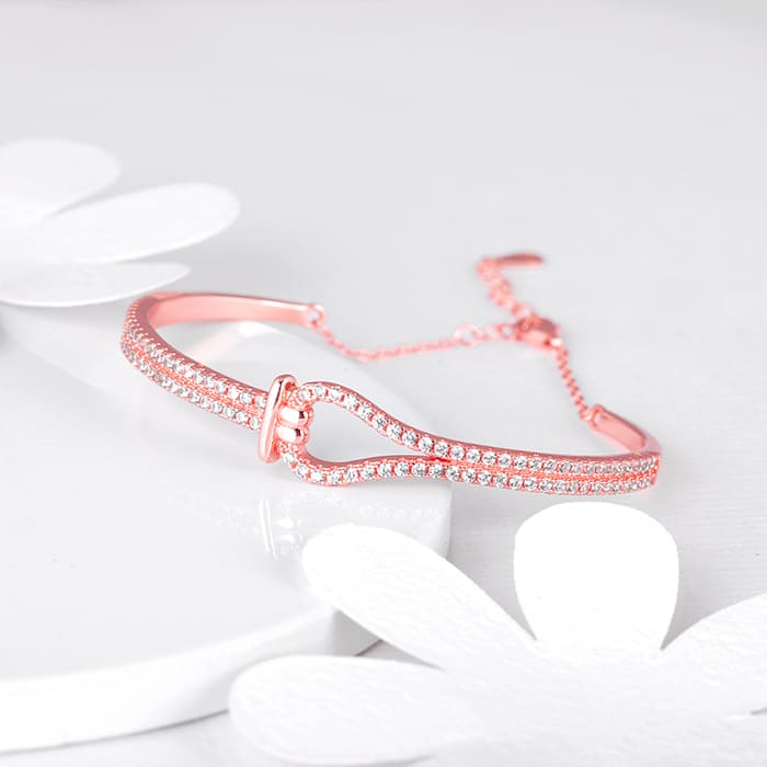 Anushka Sharma Rose Gold Knotted Feelings Bracelet