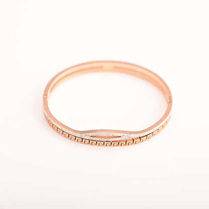 Multi Stone Q Clasp Bracelet