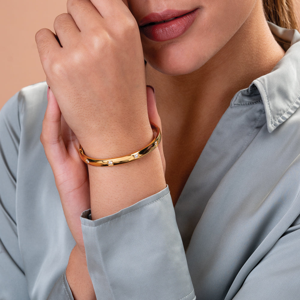 Double layer choker necklace & Dazzling Stone Bangle Bracelet Combo Set