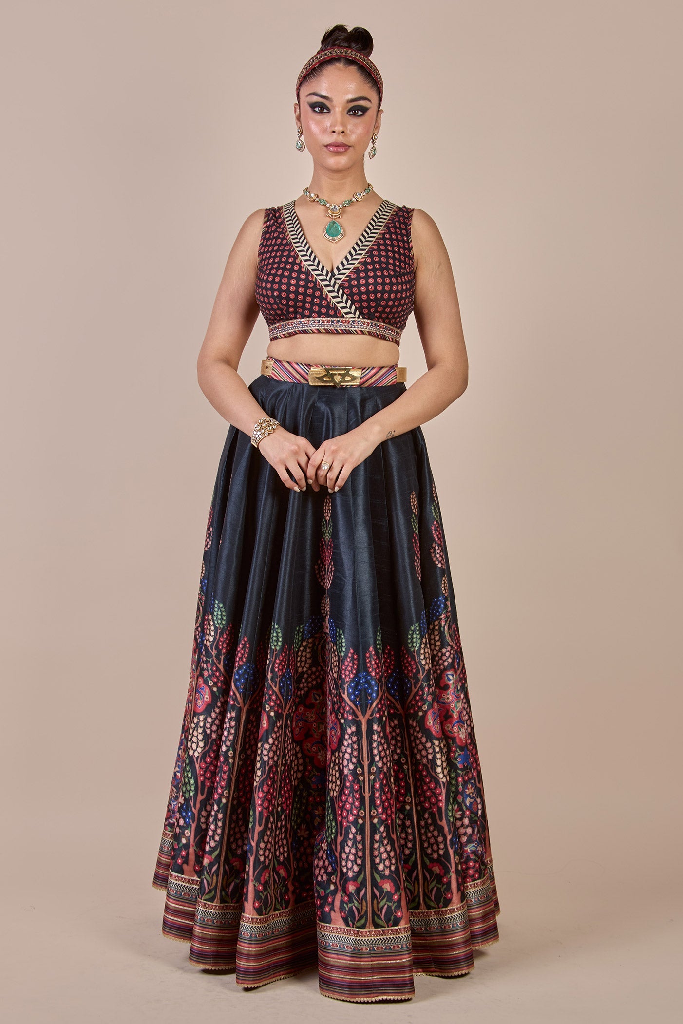 Black - Multi Hued Skirt Set | CHHĒ