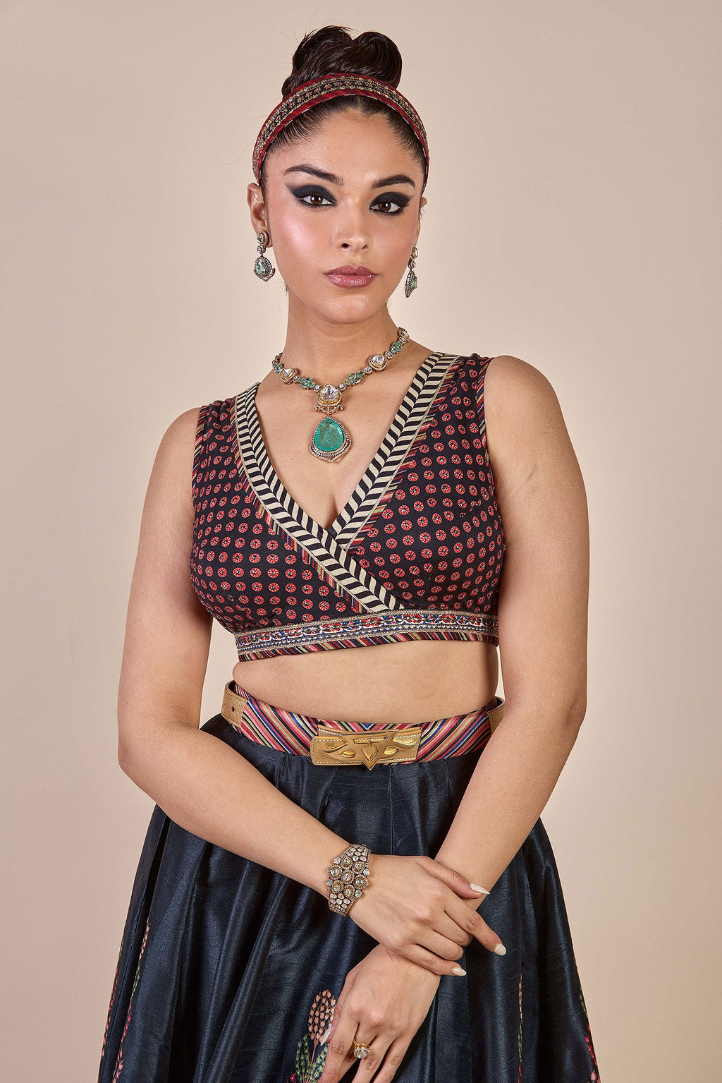 Black - Multi Hued Skirt Set | CHHĒ