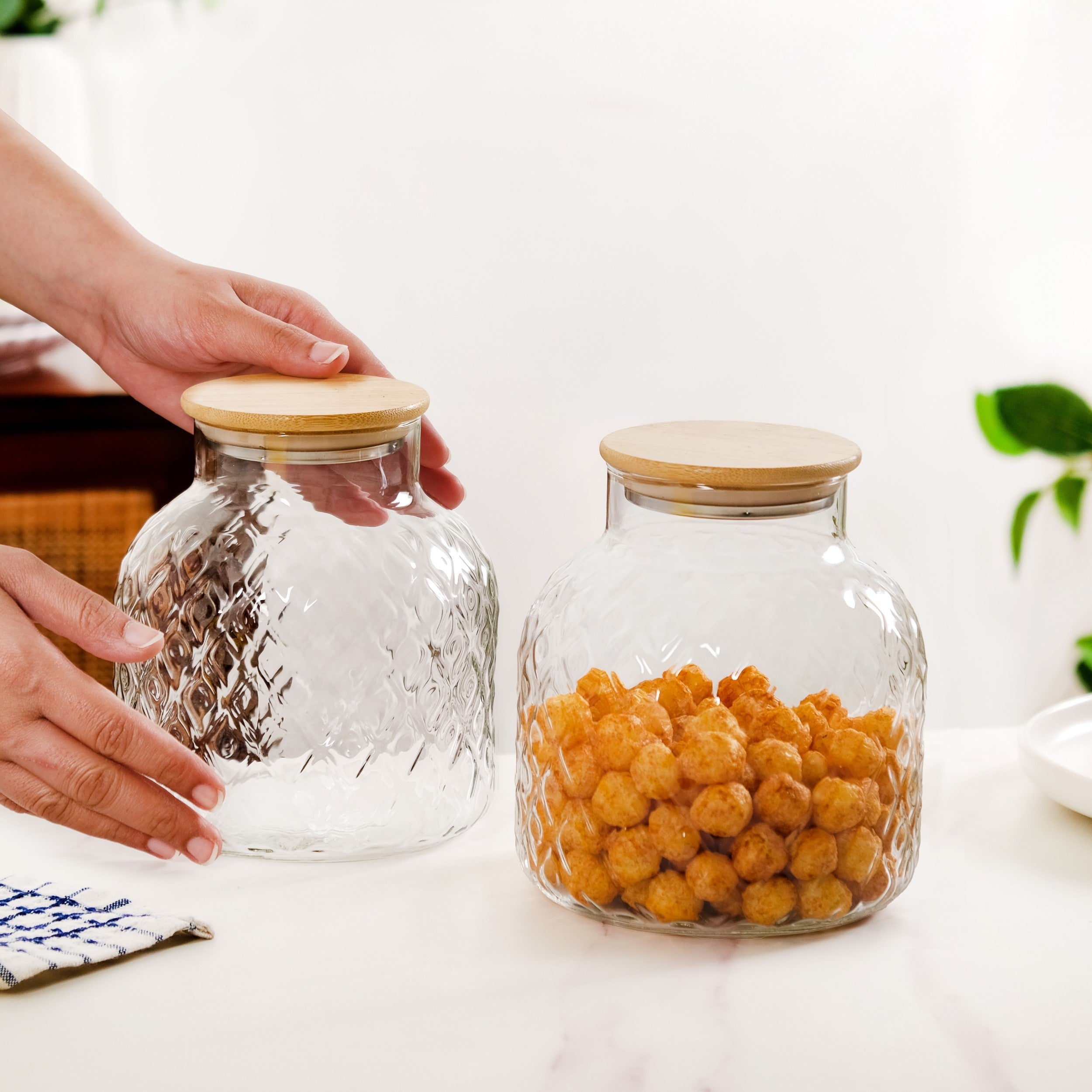 Diamond Glass Storage Jars with Bamboo Lid Set of 2 1400ml