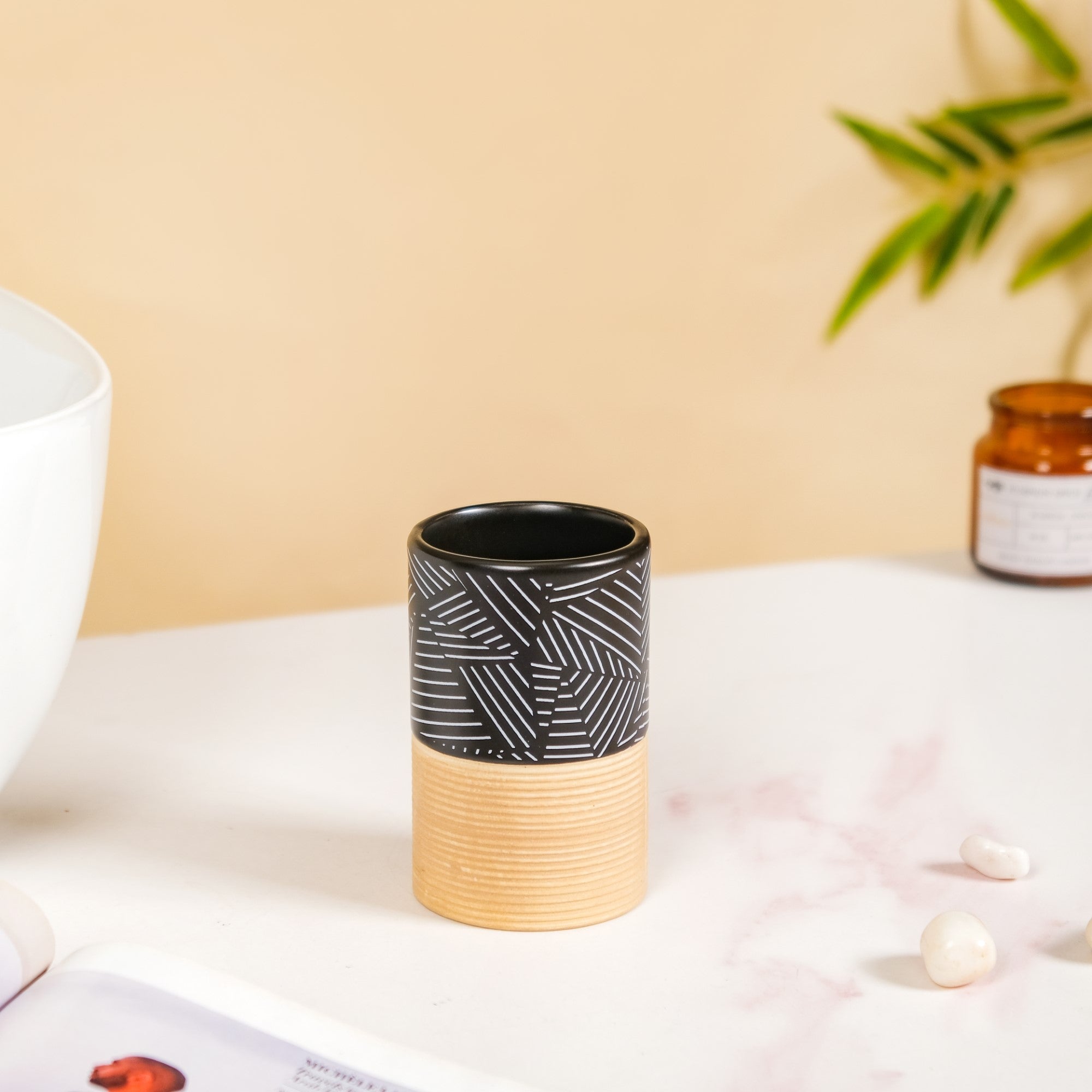 Black Beige Bathroom Accessories Set Of 3