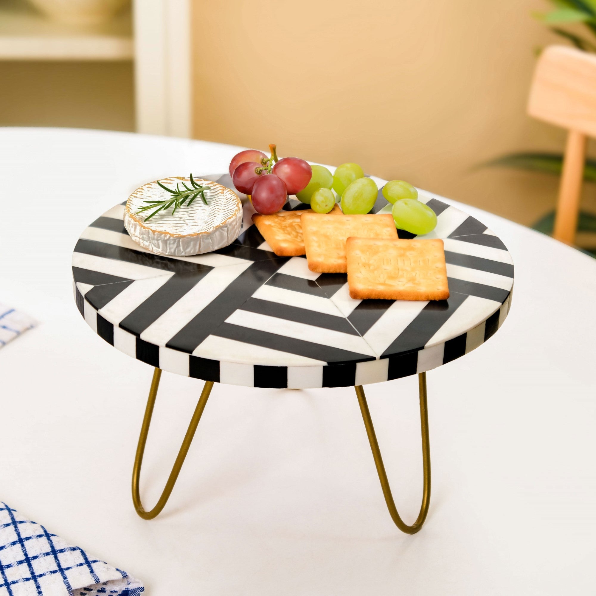 Black And White Riser Cake Stand