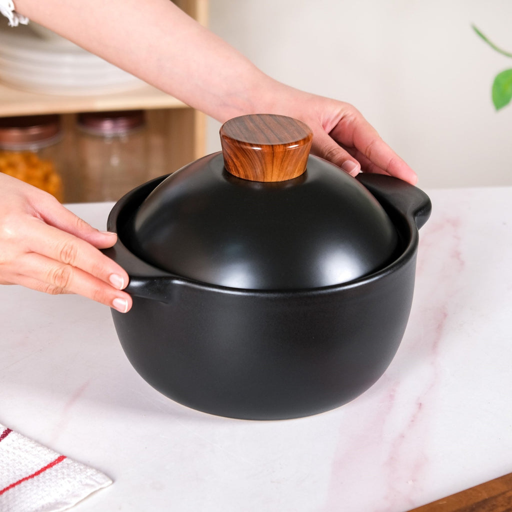 Maison Black Ceramic Clay Pot For Cooking 2200ml