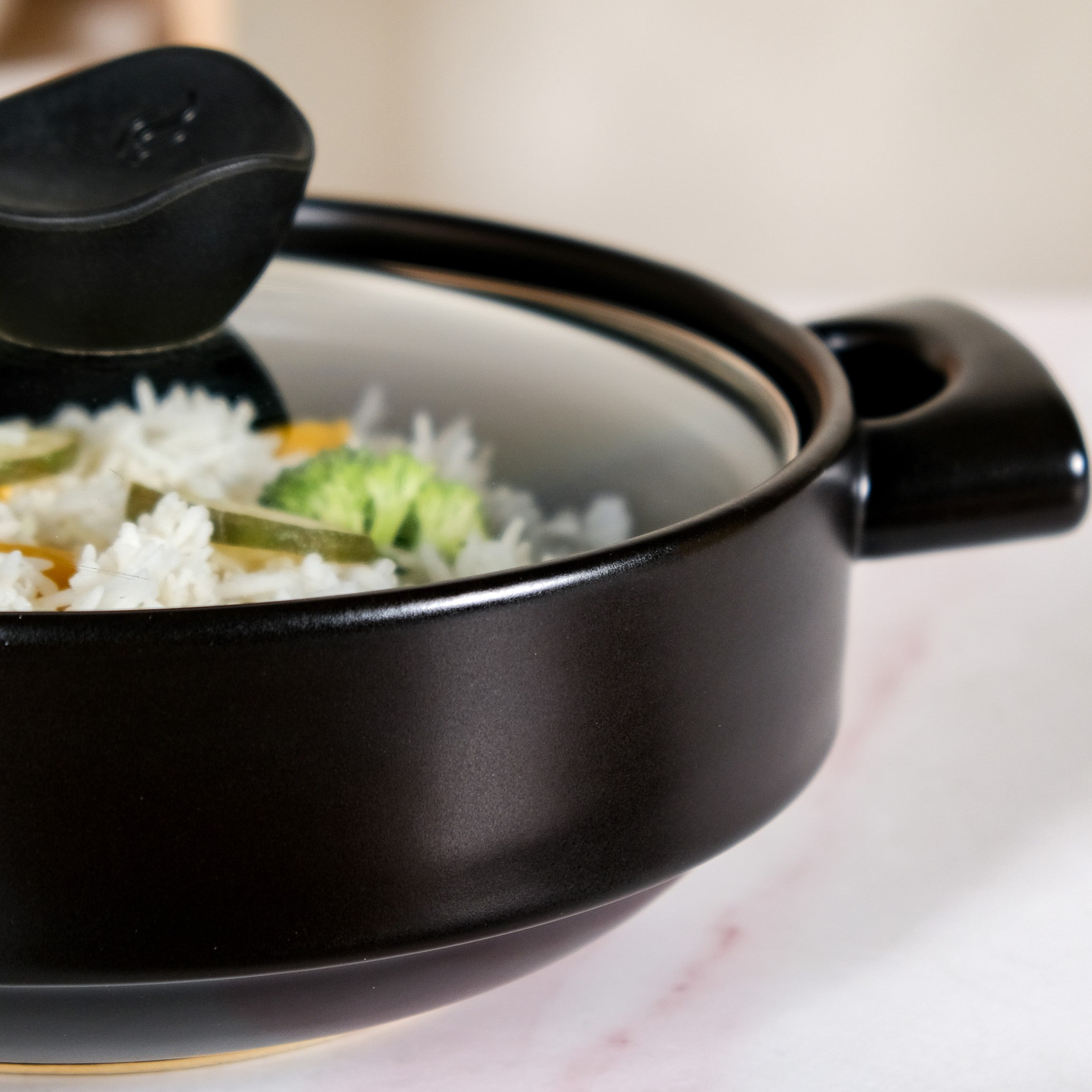 Classic Black Korean Ceramic Cooking Pot 2000ml