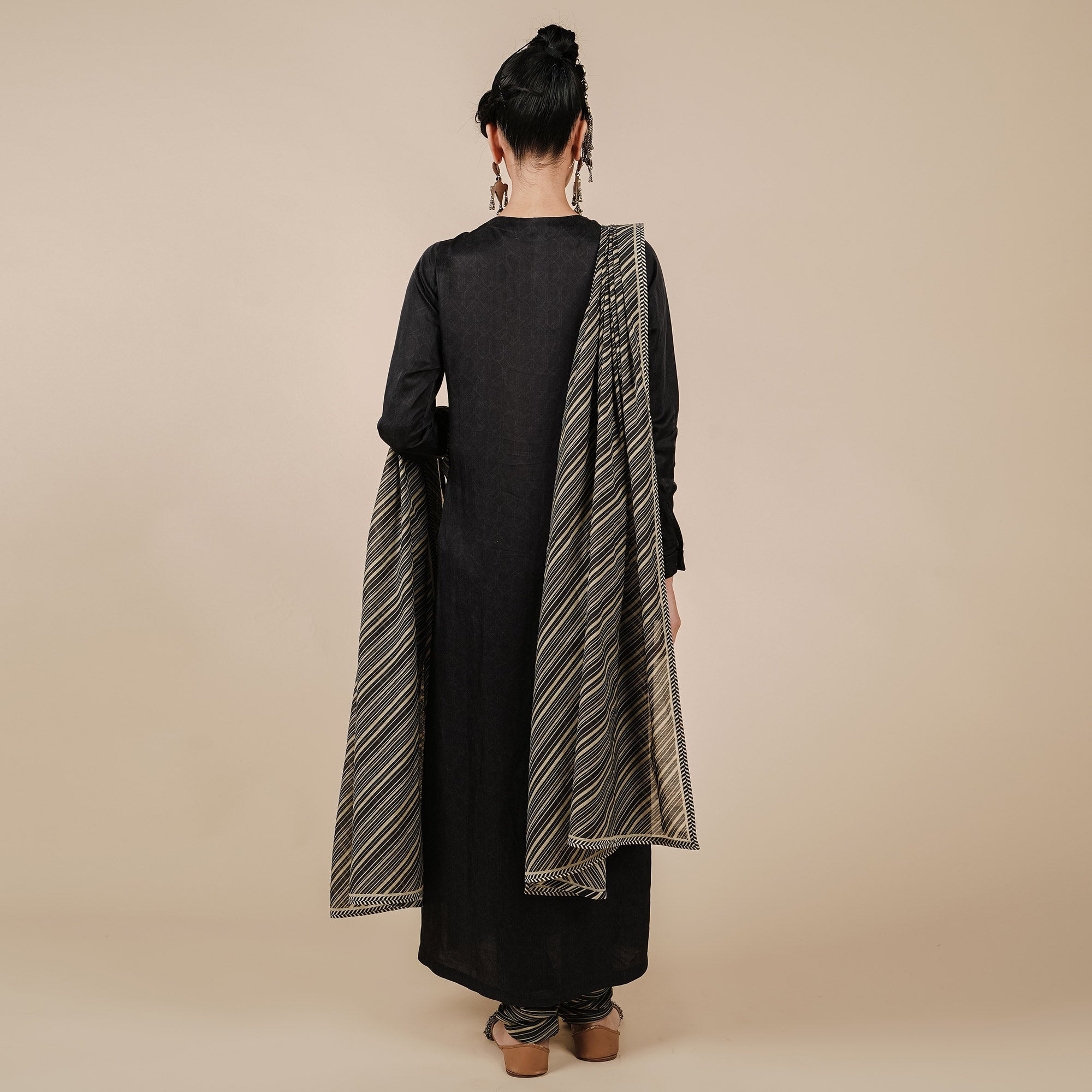 Black Striped Stole | CHAR