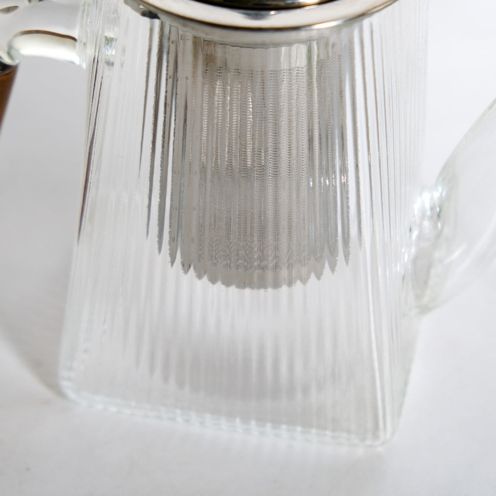 Fluted Glass Kettle With Wooden Handle 700ml